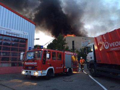 Vollbrand eines Recyclinghofes in Backnang